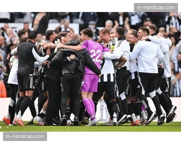 焦点战：拜仁慕尼黑1-1战平多特蒙德，萨内破门，菲尔克鲁格扳平。