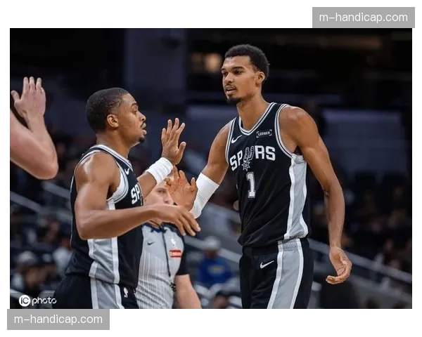 文班亚马贡献9次封盖，马刺加时险胜火箭，送给对手四月份首败