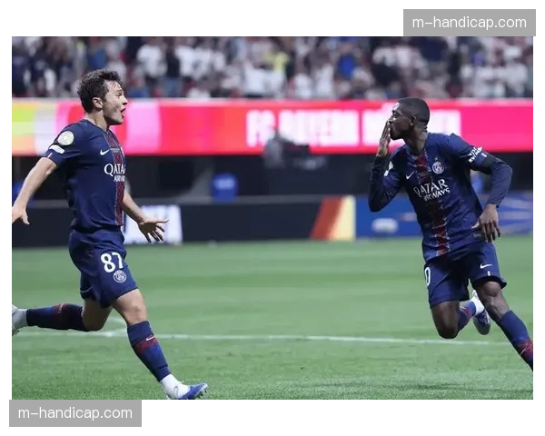 巴黎圣日耳曼客战摩纳哥，战术板前瞻：高位压迫与防守反击的矛与盾对决